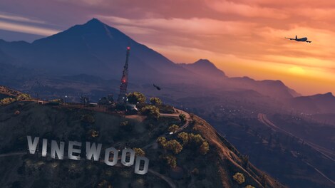 Grand Theft Auto V + Megalodon Shark Cash Card Rockstar Key RU/CIS - 9