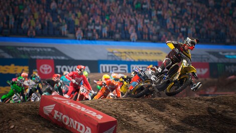 Monster Energy Supercross - The Official Videogame 3 (Xbox One) - Xbox Live Key - UNITED STATES - 2