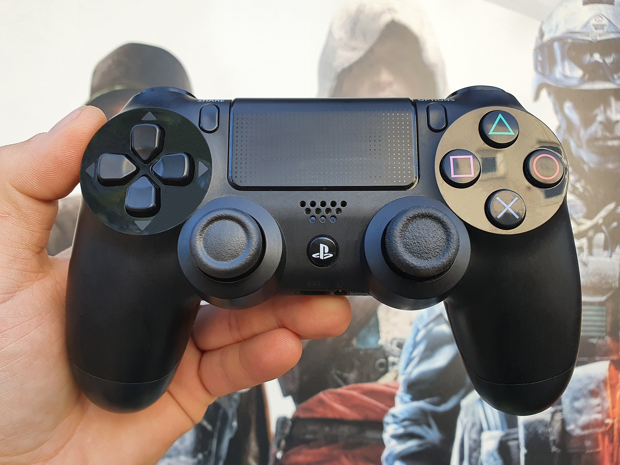 black dualshock 4