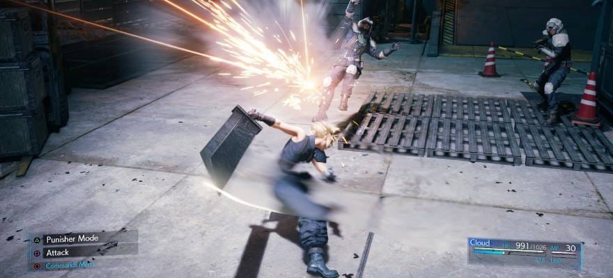 Cloud Fighting in FF7 Remake